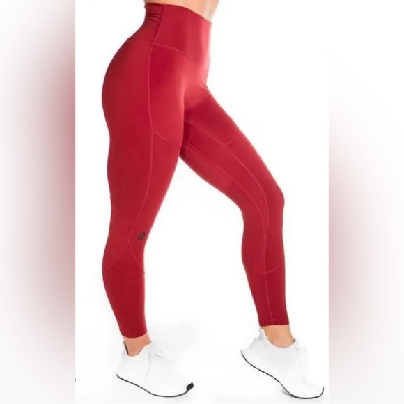 P'Tula Activewear Leggings. Like New! - Picture 5 of 5